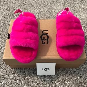 New! Ugg Fluff Yeah Yeah Slide Girls. Bright Pink